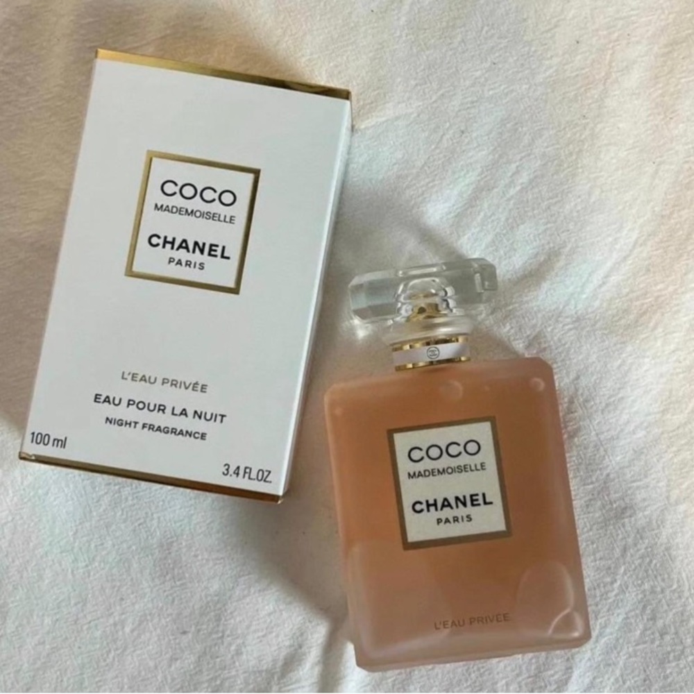 CHANEL Coco Mademoiselle L'Eau Privée in Soft Peach